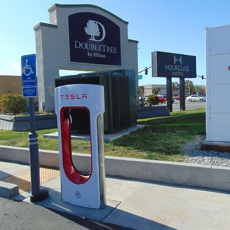 Doubletree By Hilton Bakersfield Hotel Ngoại thất bức ảnh