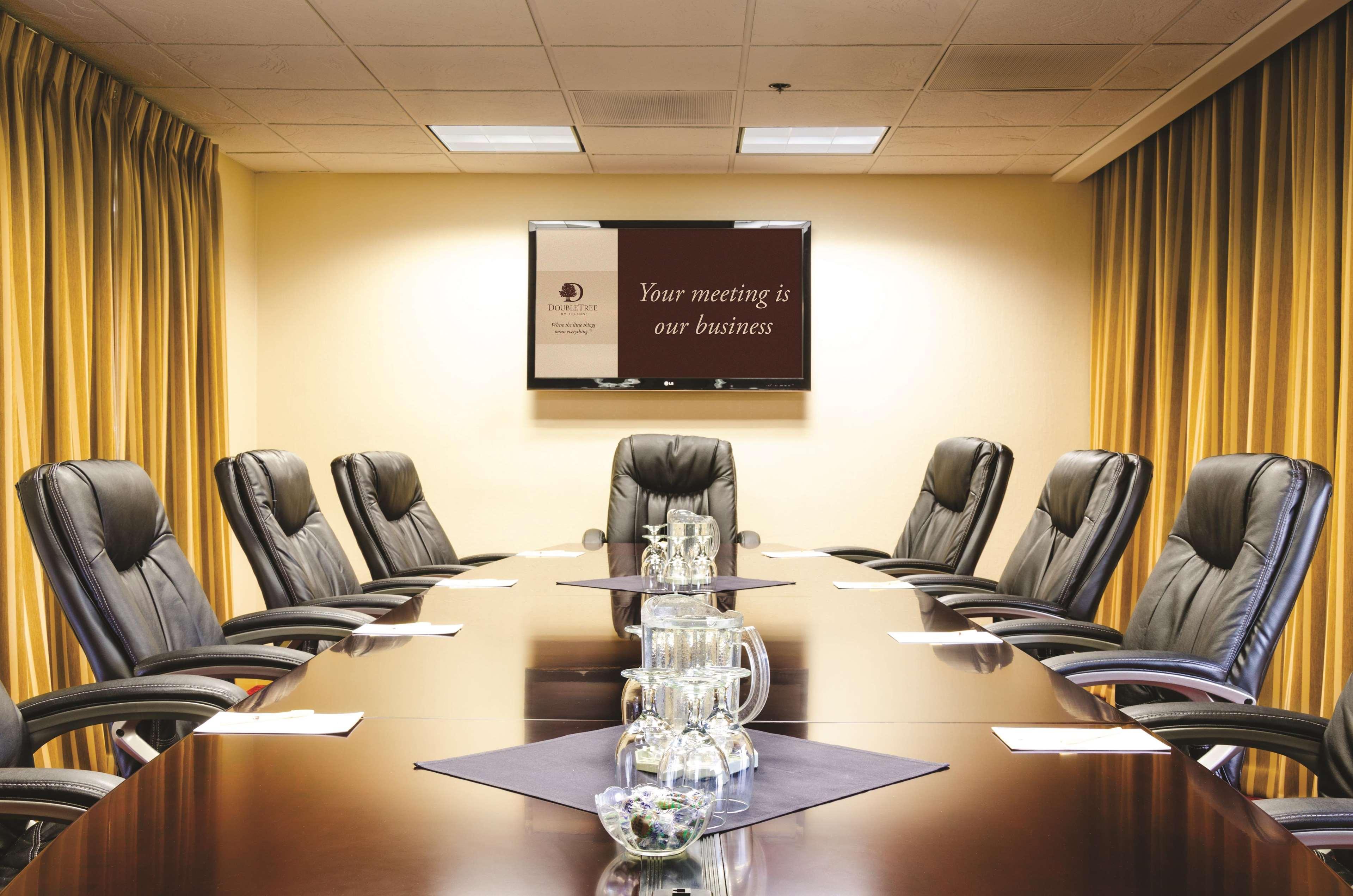 Doubletree By Hilton Bakersfield Hotel Ngoại thất bức ảnh