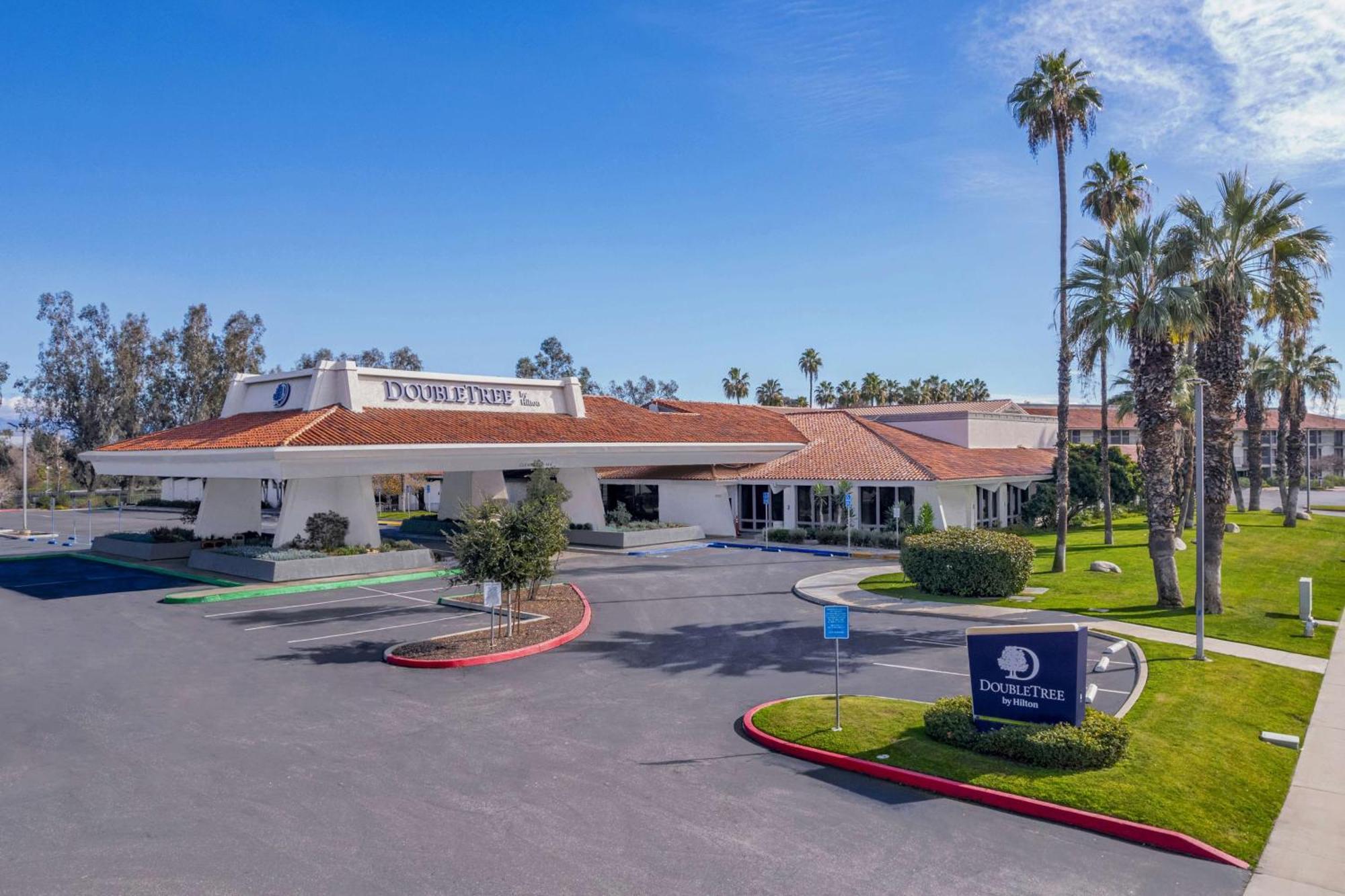 Doubletree By Hilton Bakersfield Hotel Ngoại thất bức ảnh