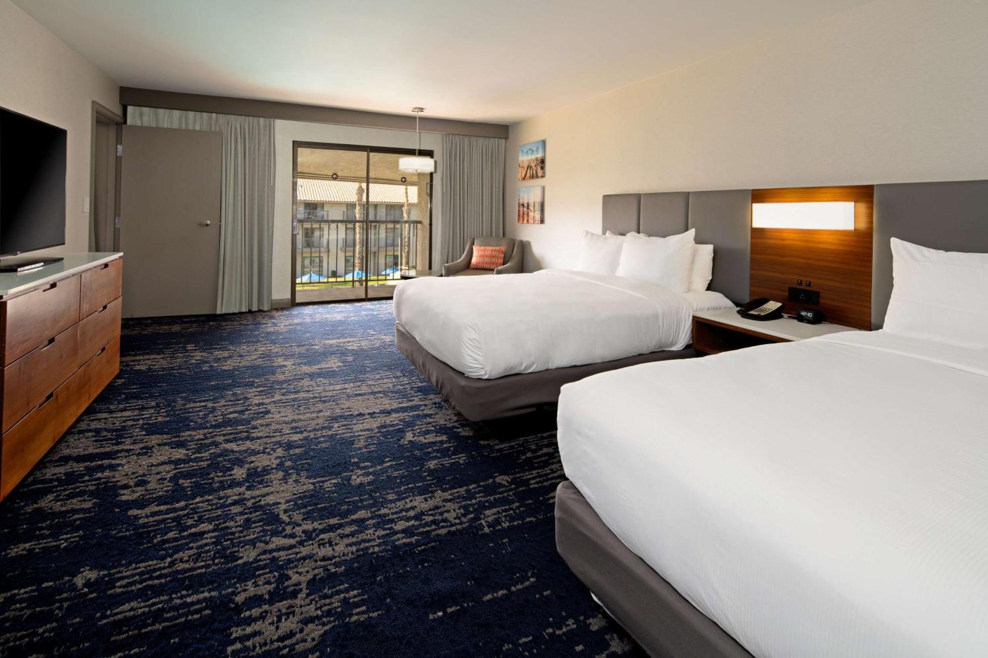 Doubletree By Hilton Bakersfield Hotel Ngoại thất bức ảnh