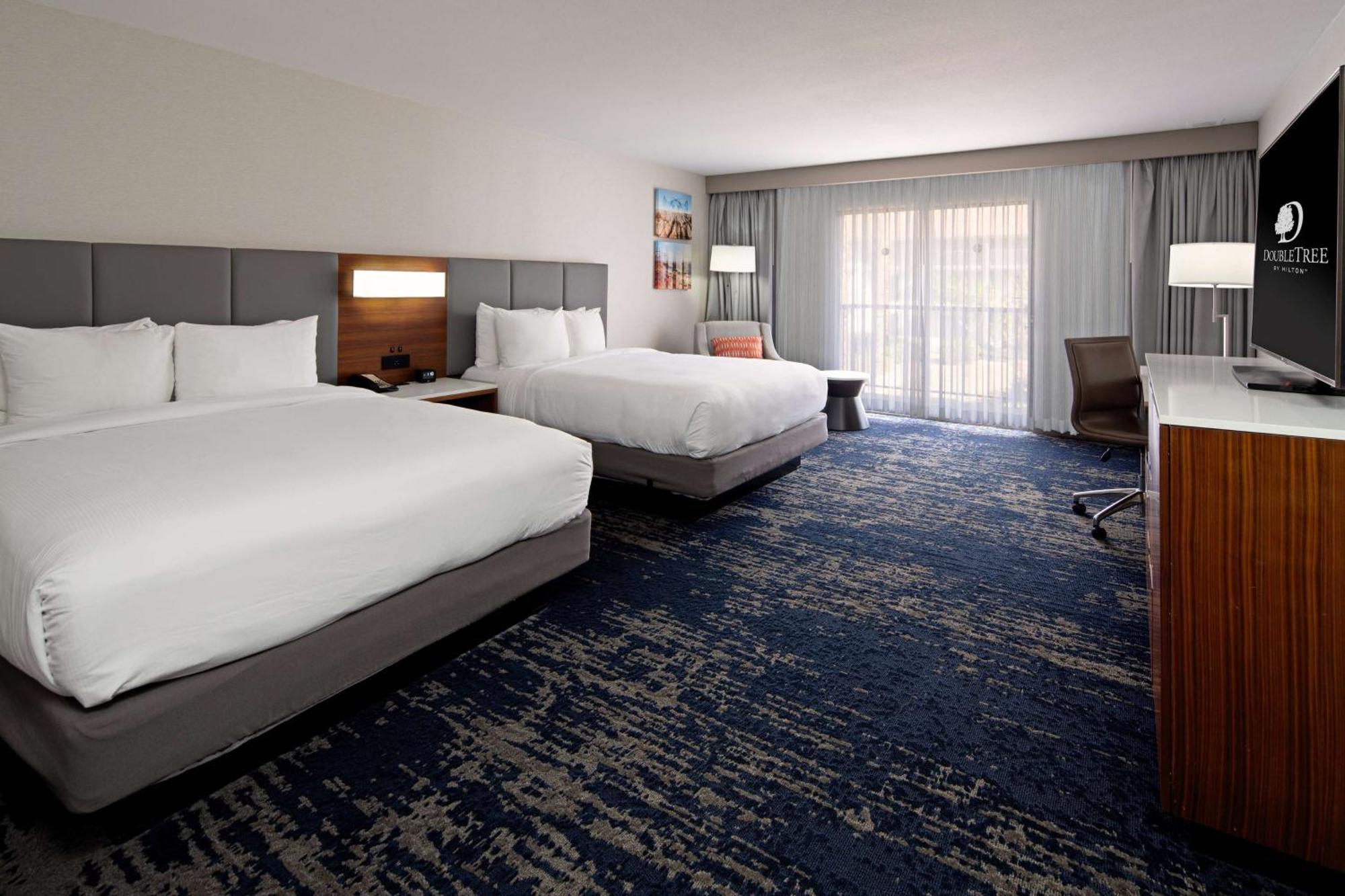 Doubletree By Hilton Bakersfield Hotel Ngoại thất bức ảnh